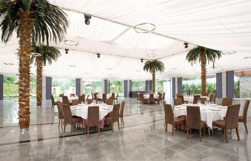 Complejo La Cigueena Arganda Del Rey Restoran fotoğraf
